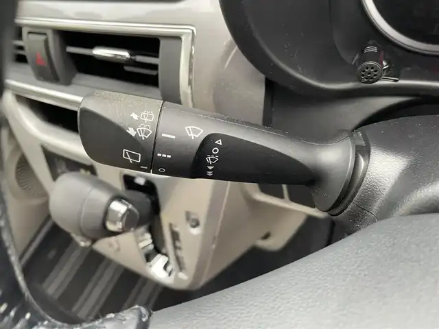 ダイハツ キャスト スタイル G SAⅡ 愛媛県 2016(平28)年 3.5万km パールホワイトⅢ 純正ナビ（Bluetooth/フルセグテレビ/SD）/ETC/バックカメラ/前方ドライブレコーダー/純正15インチアルミホイール/純正フロアマット/純正ドアバイザー/アイドリングストップ/ABS/横滑り防止装置/バックコーナーセンサー/レーンキープアシスト/盗難防止装置/衝突被害軽減システム/オートライト/LEDヘッドライト