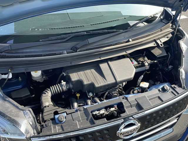 日産 デイズ ルークス ハイウェイスターX 神奈川県 2018(平30)年 5.1万km オーシャンブルーP 4WD/CDプレイヤー/片側パワースライドドア　/アラウンドビューモニター　/バックカメラ　/リアサーキュレーター　/フォグランプ　/LED/純正14インチアルミホイール　/純正フロアマット　/スマートキー　/ドアバイザー　/取扱説明書/衝突被害軽減システム