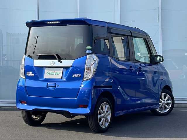 日産 デイズ ルークス ハイウェイスターX 神奈川県 2018(平30)年 5.1万km オーシャンブルーP 4WD/CDプレイヤー/片側パワースライドドア　/アラウンドビューモニター　/バックカメラ　/リアサーキュレーター　/フォグランプ　/LED/純正14インチアルミホイール　/純正フロアマット　/スマートキー　/ドアバイザー　/取扱説明書/衝突被害軽減システム