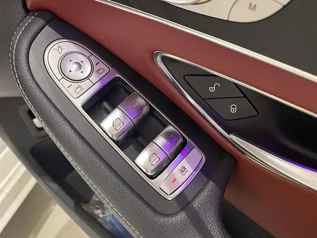 メルセデス・ベンツ Ｃ２２０ｄ ステーションワゴン アバンギャルドAMGライン 静岡県 2018(平30)年 4.7万km ダイヤモンドホワイト レーダーセーフティPK /レザーEXPK/エアバランスPK /ブルメスタ― /ACC LKA BSM HUD /ナビ TV CarPlay USB SD BT /パワーバックドア /パドルシフト /前後センサー /アンビエントライト /ETC2.0 /ラゲッジマット /アイドリングSTOP /ロードサインアシスト