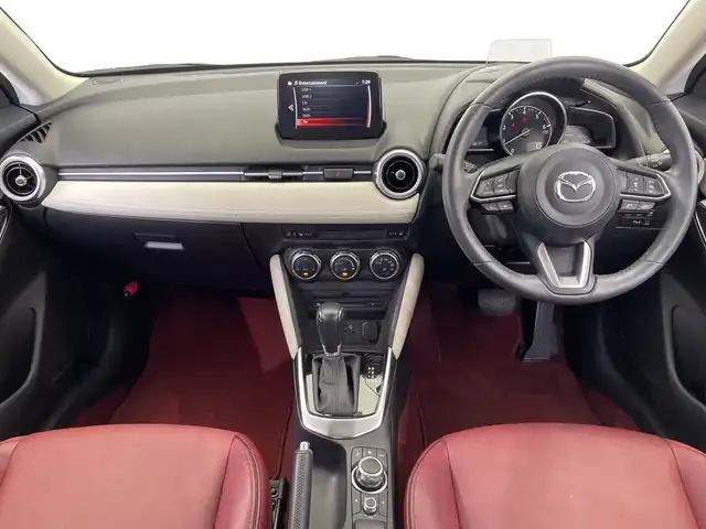 マツダ マツダ２ XD 100周年特別記念車 栃木県 2021(令3)年 3.5万km スノーフレイクホワイトパールマイカ ディーゼル/ターボ/100周年特別記念車/純正メモリナビ/（CD/DVD/フルセグTV/Bluetooth/SD/AUX/USB）/ETC/前後ドライブレコーダー/スムースレザーレッドシート/前席シートヒーター/禁煙車/ヘッドアップディスプレイ/オートライト/LEDヘッドライト/パドルシフト/LEDヘッドライト/横滑り防止装置/スマートキー/プッシュスタート/社外15インチアルミホイール/純正AW積込（ノーマルタイヤ）