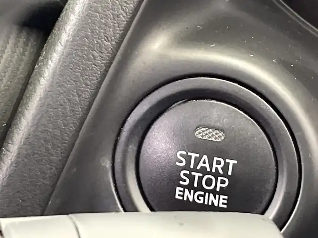 マツダ マツダ２ XD 100周年特別記念車 栃木県 2021(令3)年 3.5万km スノーフレイクホワイトパールマイカ ディーゼル/ターボ/100周年特別記念車/純正メモリナビ/（CD/DVD/フルセグTV/Bluetooth/SD/AUX/USB）/ETC/前後ドライブレコーダー/スムースレザーレッドシート/前席シートヒーター/禁煙車/ヘッドアップディスプレイ/オートライト/LEDヘッドライト/パドルシフト/LEDヘッドライト/横滑り防止装置/スマートキー/プッシュスタート/社外15インチアルミホイール/純正AW積込（ノーマルタイヤ）