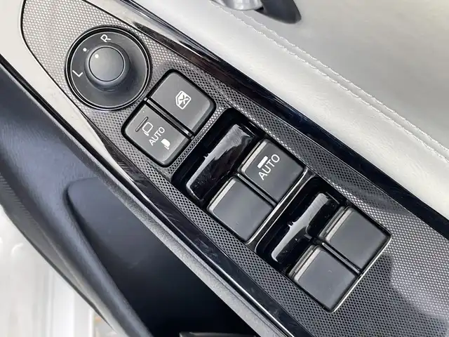 マツダ マツダ２ XD 100周年特別記念車 栃木県 2021(令3)年 3.5万km スノーフレイクホワイトパールマイカ ディーゼル/ターボ/100周年特別記念車/純正メモリナビ/（CD/DVD/フルセグTV/Bluetooth/SD/AUX/USB）/ETC/前後ドライブレコーダー/スムースレザーレッドシート/前席シートヒーター/禁煙車/ヘッドアップディスプレイ/オートライト/LEDヘッドライト/パドルシフト/LEDヘッドライト/横滑り防止装置/スマートキー/プッシュスタート/社外15インチアルミホイール/純正AW積込（ノーマルタイヤ）