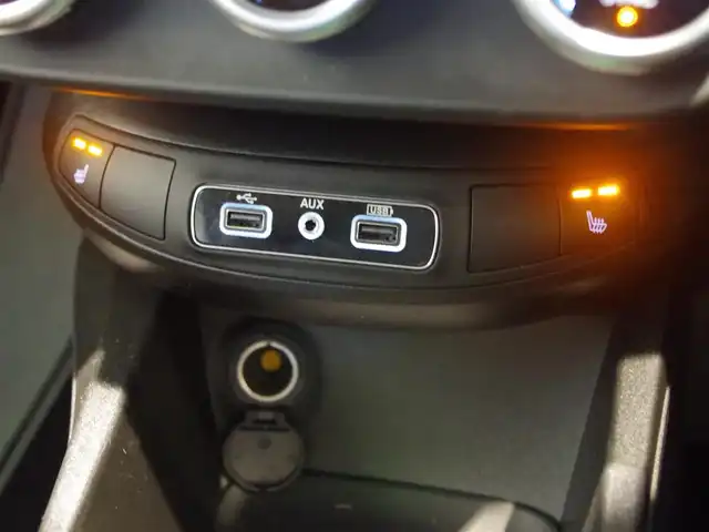フィアット ５００Ｘ クロスプラス 岐阜県 2018(平30)年 2.5万km 青 ４ＷＤ　/アダプティブクルーズコントロール　/レーンデパーチャーウォーニング　/８ウェイパワーシート　/シートヒーター　/FMAMチューナー付オーディオプレイヤー/7インチタッチパネルモニター/Ａｐｐｌｅ Ｃａｒ Ｐｌａｙ　/リアパーキングカメラ　/レザーシート　/パドルシフト