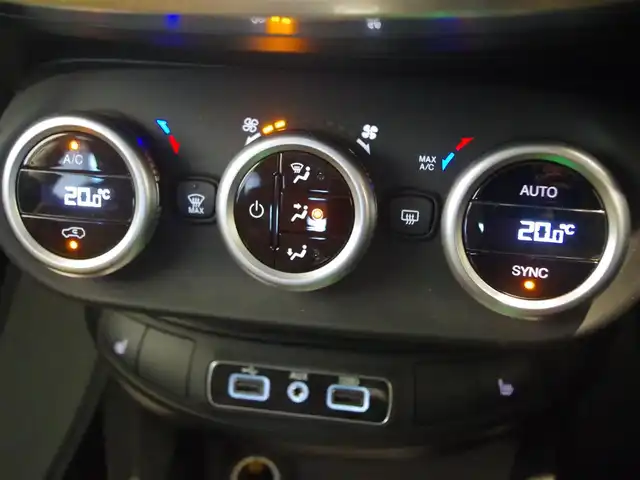 フィアット ５００Ｘ クロスプラス 岐阜県 2018(平30)年 2.5万km 青 ４ＷＤ　/アダプティブクルーズコントロール　/レーンデパーチャーウォーニング　/８ウェイパワーシート　/シートヒーター　/FMAMチューナー付オーディオプレイヤー/7インチタッチパネルモニター/Ａｐｐｌｅ Ｃａｒ Ｐｌａｙ　/リアパーキングカメラ　/レザーシート　/パドルシフト