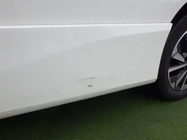 日産 セレナ e－パワー ハイウェイスター V 千葉県 2020(令2)年 5.2万km ブリリアントホワイトパール エマージェンシーブレーキ/プロパイロット/インテリジェントクルーズコントロール/ハンズフリー両側パワースライドドア/純正SDナビ/地デジTV/【BD/DVD/CD再生機能　Bluetooth接続】/アラウンドビューモニター/革巻きステアリング/ステアリングスイッチ/ETC/LEDヘッドライト/フォグライト/ウインカーミラー/コーナーセンサー/純正16インチアルミホイル/サイド/カーテンエアバッグ/インテリジェントキー