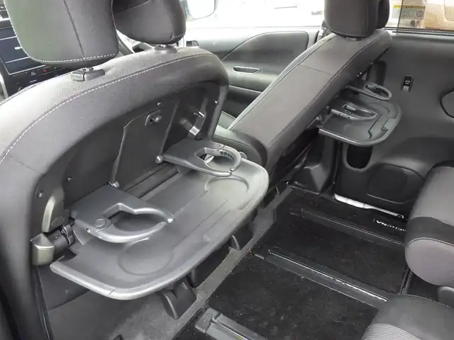日産 セレナ e－パワー ハイウェイスター V 千葉県 2020(令2)年 5.2万km ブリリアントホワイトパール エマージェンシーブレーキ/プロパイロット/インテリジェントクルーズコントロール/ハンズフリー両側パワースライドドア/純正SDナビ/地デジTV/【BD/DVD/CD再生機能　Bluetooth接続】/アラウンドビューモニター/革巻きステアリング/ステアリングスイッチ/ETC/LEDヘッドライト/フォグライト/ウインカーミラー/コーナーセンサー/純正16インチアルミホイル/サイド/カーテンエアバッグ/インテリジェントキー