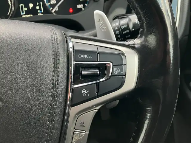 三菱 アウトランダー ＰＨＥＶ G ナビパッケージ 道南・函館 2015(平27)年 6.2万km シルキーホワイト /純正ナビ//フルセグTV//TVキャンセラー//アラウンドビューモニター//運転席パワーシート//前席シートヒーター//ステアリングヒーター//エレクトリックテールゲート//衝突被害軽減システム//ACC//LDW//LEDヘッドライト//オートライト