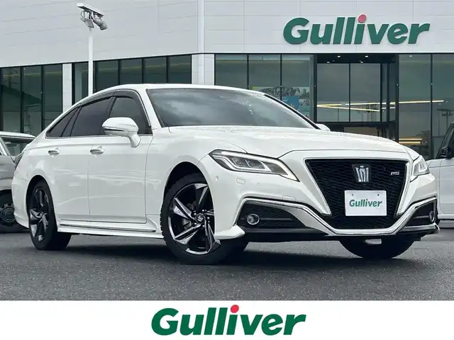 トヨタ クラウン ハイブリッド RS リミテッド 島根県 2020(令2)年 2.8万km ホワイトパールクリスタルシャイン 登録時走行距離27695km/取扱説明書【車両/ナビ】/保証書/サンルーフ/純正ナビ【CD/DVD/Blu-lay/Bluetooth】/フルセグテレビ/全周囲カメラ/プリクラッシュセーフティシステム/レーンキープアシスト/レーダークルーズコントロール/ブラインドスポットモニター/クリアランスソナー/リアクロストラフィック/パーキングサポート/プッシュスタート/スマートキー(スペアスマートキー×1)/ハーフレザーシート/前席パワーシート/前席シートヒーター/ステアリングヒーター/LEDヘッドライト/オートライト/オートハイビーム/前後ドライブレコーダー/ビルトインETC/純正18インチAW/禁煙車