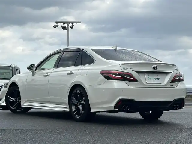 トヨタ クラウン ハイブリッド RS リミテッド 島根県 2020(令2)年 2.8万km ホワイトパールクリスタルシャイン 登録時走行距離27695km/取扱説明書【車両/ナビ】/保証書/サンルーフ/純正ナビ【CD/DVD/Blu-lay/Bluetooth】/フルセグテレビ/全周囲カメラ/プリクラッシュセーフティシステム/レーンキープアシスト/レーダークルーズコントロール/ブラインドスポットモニター/クリアランスソナー/リアクロストラフィック/パーキングサポート/プッシュスタート/スマートキー(スペアスマートキー×1)/ハーフレザーシート/前席パワーシート/前席シートヒーター/ステアリングヒーター/LEDヘッドライト/オートライト/オートハイビーム/前後ドライブレコーダー/ビルトインETC/純正18インチAW/禁煙車