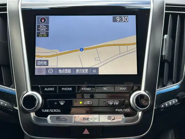 トヨタ クラウン ハイブリッド RS リミテッド 島根県 2020(令2)年 2.8万km ホワイトパールクリスタルシャイン 登録時走行距離27695km/取扱説明書【車両/ナビ】/保証書/サンルーフ/純正ナビ【CD/DVD/Blu-lay/Bluetooth】/フルセグテレビ/全周囲カメラ/プリクラッシュセーフティシステム/レーンキープアシスト/レーダークルーズコントロール/ブラインドスポットモニター/クリアランスソナー/リアクロストラフィック/パーキングサポート/プッシュスタート/スマートキー(スペアスマートキー×1)/ハーフレザーシート/前席パワーシート/前席シートヒーター/ステアリングヒーター/LEDヘッドライト/オートライト/オートハイビーム/前後ドライブレコーダー/ビルトインETC/純正18インチAW/禁煙車