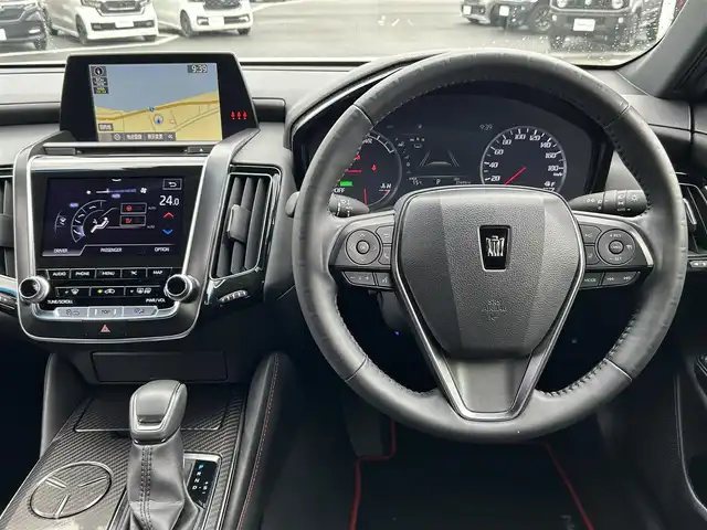 トヨタ クラウン ハイブリッド RS リミテッド 島根県 2020(令2)年 2.8万km ホワイトパールクリスタルシャイン 登録時走行距離27695km/取扱説明書【車両/ナビ】/保証書/サンルーフ/純正ナビ【CD/DVD/Blu-lay/Bluetooth】/フルセグテレビ/全周囲カメラ/プリクラッシュセーフティシステム/レーンキープアシスト/レーダークルーズコントロール/ブラインドスポットモニター/クリアランスソナー/リアクロストラフィック/パーキングサポート/プッシュスタート/スマートキー(スペアスマートキー×1)/ハーフレザーシート/前席パワーシート/前席シートヒーター/ステアリングヒーター/LEDヘッドライト/オートライト/オートハイビーム/前後ドライブレコーダー/ビルトインETC/純正18インチAW/禁煙車