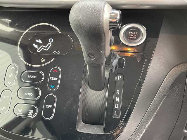 日産 デイズ ルークス ハイウェイスターX 千葉県 2018(平30)年 6.4万km スパークリングレッド/ブラック 純正メモリナビ/(フルセグTV/BT/CD/DVD/FM/AM)/全周囲カメラ/ドライブレコーダー/衝突被害軽減システム/車線逸脱警報/片側パワースライドドア/横滑り防止装置/ETC/アイドリングストップ/LEDヘッドライト/フォグランプ/オートライト/ウィンカーミラー/電動格納ミラー/純正14インチAW/シートリフター/プッシュスタート/スマートキー/フロアマット/スペアキー