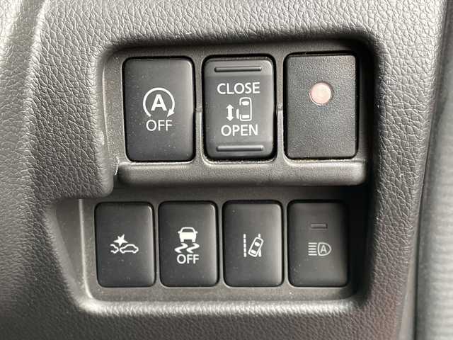 日産 デイズ ルークス ハイウェイスターX 千葉県 2018(平30)年 6.4万km スパークリングレッド/ブラック 純正メモリナビ/(フルセグTV/BT/CD/DVD/FM/AM)/全周囲カメラ/ドライブレコーダー/衝突被害軽減システム/車線逸脱警報/片側パワースライドドア/横滑り防止装置/ETC/アイドリングストップ/LEDヘッドライト/フォグランプ/オートライト/ウィンカーミラー/電動格納ミラー/純正14インチAW/シートリフター/プッシュスタート/スマートキー/フロアマット/スペアキー