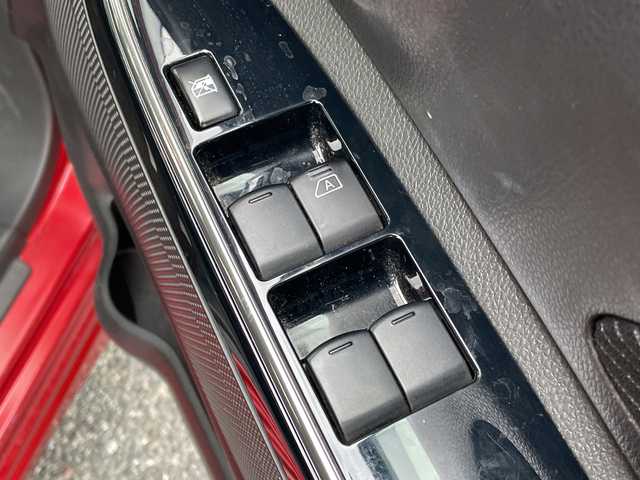 日産 デイズ ルークス ハイウェイスターX 千葉県 2018(平30)年 6.4万km スパークリングレッド/ブラック 純正メモリナビ/(フルセグTV/BT/CD/DVD/FM/AM)/全周囲カメラ/ドライブレコーダー/衝突被害軽減システム/車線逸脱警報/片側パワースライドドア/横滑り防止装置/ETC/アイドリングストップ/LEDヘッドライト/フォグランプ/オートライト/ウィンカーミラー/電動格納ミラー/純正14インチAW/シートリフター/プッシュスタート/スマートキー/フロアマット/スペアキー