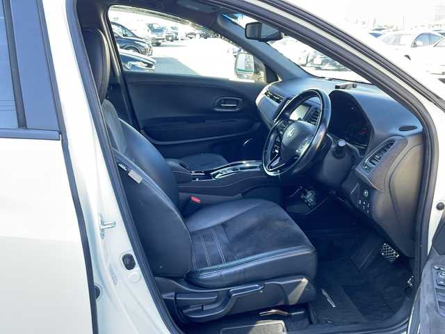 ホンダ ヴェゼル RS ホンダセンシング 徳島県 2017(平29)年 9.1万km ホワイトオーキッドパール 8インチナビ【AVIC-RL99】/（Bluetooth/フルセグ/CD/DVD/SD）/バックカメラ/シートヒーター（D+N席）/追従式クルーズコントロール/パドルシフト/LEDヘッドライト/オートライト/フォグライト/前後ドライブレコーダー/ETC/純正AW/純正フロアマット/プッシュスタート/スマートキー/取扱説明書/保証書