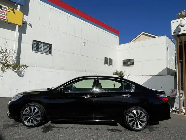 ホンダ アコード ハイブリッド EX 千葉県 2015(平27)年 12.4万km プレミアムスパークルブラックパール 【(株)IDOMが運営する【じしゃロン八千代店】の自社ローン対象車両になります。こちらは現金ご利用時の価格です。自社ローンご希望の方は別途その旨お申付け下さい。】/純正ナビ/純正CD/BT/DTV/LEDライト/ETC/レーダークルーズ/レーンキープアシスト/衝突軽減