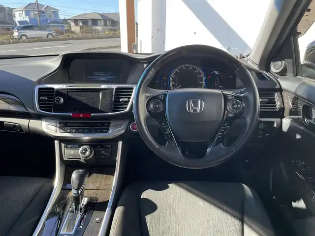 ホンダ アコード ハイブリッド EX 千葉県 2015(平27)年 12.4万km プレミアムスパークルブラックパール 【(株)IDOMが運営する【じしゃロン八千代店】の自社ローン対象車両になります。こちらは現金ご利用時の価格です。自社ローンご希望の方は別途その旨お申付け下さい。】/純正ナビ/純正CD/BT/DTV/LEDライト/ETC/レーダークルーズ/レーンキープアシスト/衝突軽減