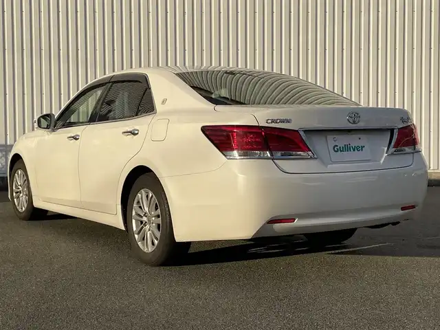 トヨタ クラウン ロイヤル ロイヤルサルーン 福岡県 2013(平25)年 8.9万km ホワイトパールクリスタルシャイン 純正マルチナビ　バックカメラ　クルーズコントロール　フルセグＴＶ　ＣＤ／ＤＶＤ再生　ブルートゥース　パワーシート　ＥＴＣ　ＨＩＤオートライト　フォグランプ　スマートキー　プッシュスタート　純正１６ＡＷ