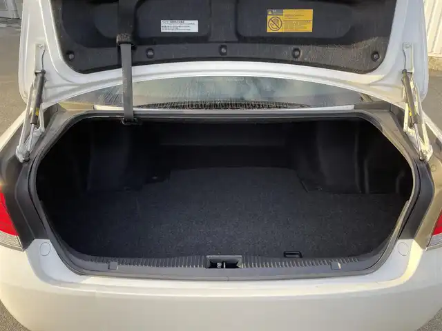 トヨタ クラウン ロイヤル ロイヤルサルーン 福岡県 2013(平25)年 8.9万km ホワイトパールクリスタルシャイン 純正マルチナビ　バックカメラ　クルーズコントロール　フルセグＴＶ　ＣＤ／ＤＶＤ再生　ブルートゥース　パワーシート　ＥＴＣ　ＨＩＤオートライト　フォグランプ　スマートキー　プッシュスタート　純正１６ＡＷ