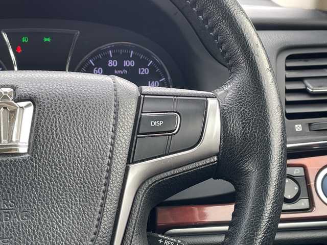 トヨタ クラウン ハイブリッド ロイヤル 道北・旭川 2014(平26)年 14.2万km ブラック /純正ナビ/CD/DVD/BT/フルセグ//バックカメラ//横滑り防止//オートライト//クルーズコントロール//ETC//スペアキー//革巻きステアリング//ステアリングスイッチ//純正一体型エンジンスターター//ミラーヒーター//HIDエッドライト//フォグランプ//ワイパーデアイサー//保証書//取扱説明書