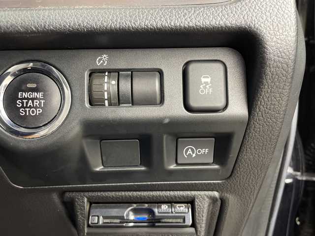 スバル インプレッサ ＸＶ 2．0i－L アイサイト 鹿児島県 2014(平26)年 7.8万km クリスタルブラックシリカ 純正SDナビ/(BT/AM/FM/CD/DVD/フルセグTV)/バックカメラ/パドルシフト/レーダークルーズコントロール/アイサイト/前席パワーシート/前後ドライブレコーダー/アイドリングストップ/ETC/純正17インチアルミホイール/純正フロアマット/純正キセノンヘッドライト/ルーフレール/フォグライト/保証書/取扱説明書/スペアキー