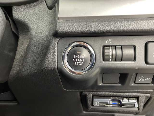 スバル インプレッサ ＸＶ 2．0i－L アイサイト 鹿児島県 2014(平26)年 7.8万km クリスタルブラックシリカ 純正SDナビ/(BT/AM/FM/CD/DVD/フルセグTV)/バックカメラ/パドルシフト/レーダークルーズコントロール/アイサイト/前席パワーシート/前後ドライブレコーダー/アイドリングストップ/ETC/純正17インチアルミホイール/純正フロアマット/純正キセノンヘッドライト/ルーフレール/フォグライト/保証書/取扱説明書/スペアキー