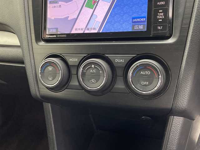 スバル インプレッサ ＸＶ 2．0i－L アイサイト 鹿児島県 2014(平26)年 7.8万km クリスタルブラックシリカ 純正SDナビ/(BT/AM/FM/CD/DVD/フルセグTV)/バックカメラ/パドルシフト/レーダークルーズコントロール/アイサイト/前席パワーシート/前後ドライブレコーダー/アイドリングストップ/ETC/純正17インチアルミホイール/純正フロアマット/純正キセノンヘッドライト/ルーフレール/フォグライト/保証書/取扱説明書/スペアキー