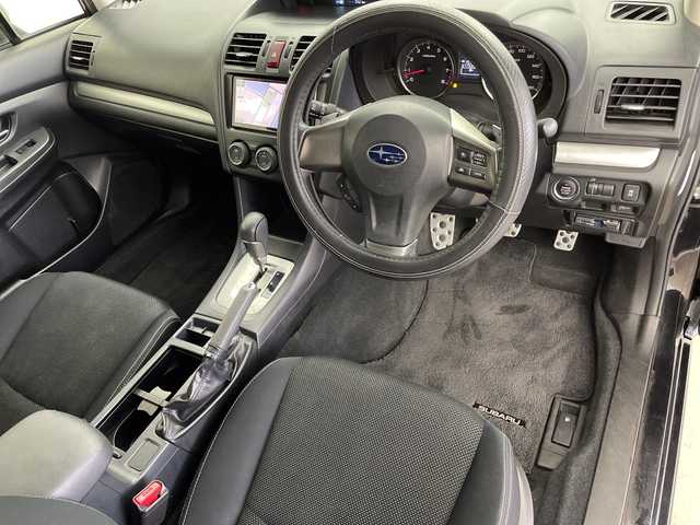 スバル インプレッサ ＸＶ 2．0i－L アイサイト 鹿児島県 2014(平26)年 7.8万km クリスタルブラックシリカ 純正SDナビ/(BT/AM/FM/CD/DVD/フルセグTV)/バックカメラ/パドルシフト/レーダークルーズコントロール/アイサイト/前席パワーシート/前後ドライブレコーダー/アイドリングストップ/ETC/純正17インチアルミホイール/純正フロアマット/純正キセノンヘッドライト/ルーフレール/フォグライト/保証書/取扱説明書/スペアキー