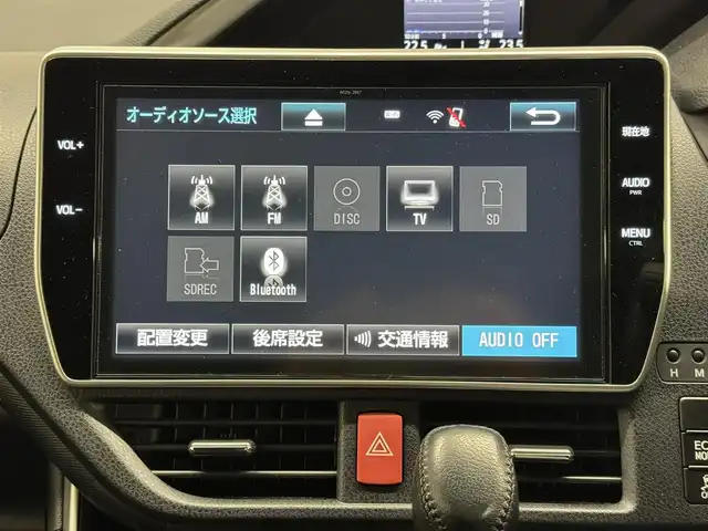 トヨタ ヴォクシー ZS 煌 三重県 2018(平30)年 1.9万km イナズマスパーキングブラックガラスフレーク ガソリン/FF/MTモード付インパネCVT/純正 10インチナビ NSZN-Z66T/（AM/FM/CD/DVD/TV/SD/SDREC/Bluetooth）/バックガイドモニター/両側パワースライドドア/ドライブレコーダー前方/ビルトイン ETC2.0/Toyota Safety Sense/・PCS：プリクラッシュセーフティ/・LDA：レーンディパーチャーアラート/・AHB：オートハイビーム/・横滑り防止装置/など/装備/・【DOP】電子インナーミラー/・クルーズコントロール/・左右独立温度調整＆後席独立調整オートエアコン/・オートライト/・LED ヘッドランプ＆フロントフォグランプ/・ステアリングスイッチ/・プッシュスタート/・充電用USBジャックx2/・純正16inAW/・パワーステアリング/・全ドアパワーウインドウ/・保/取/・スマートキーx2/など