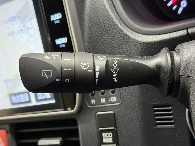 トヨタ ヴォクシー ZS 煌 三重県 2018(平30)年 1.9万km イナズマスパーキングブラックガラスフレーク ガソリン/FF/MTモード付インパネCVT/純正 10インチナビ NSZN-Z66T/（AM/FM/CD/DVD/TV/SD/SDREC/Bluetooth）/バックガイドモニター/両側パワースライドドア/ドライブレコーダー前方/ビルトイン ETC2.0/Toyota Safety Sense/・PCS：プリクラッシュセーフティ/・LDA：レーンディパーチャーアラート/・AHB：オートハイビーム/・横滑り防止装置/など/装備/・【DOP】電子インナーミラー/・クルーズコントロール/・左右独立温度調整＆後席独立調整オートエアコン/・オートライト/・LED ヘッドランプ＆フロントフォグランプ/・ステアリングスイッチ/・プッシュスタート/・充電用USBジャックx2/・純正16inAW/・パワーステアリング/・全ドアパワーウインドウ/・保/取/・スマートキーx2/など