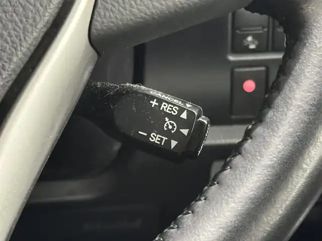 トヨタ ヴォクシー ZS 煌 三重県 2018(平30)年 1.9万km イナズマスパーキングブラックガラスフレーク ガソリン/FF/MTモード付インパネCVT/純正 10インチナビ NSZN-Z66T/（AM/FM/CD/DVD/TV/SD/SDREC/Bluetooth）/バックガイドモニター/両側パワースライドドア/ドライブレコーダー前方/ビルトイン ETC2.0/Toyota Safety Sense/・PCS：プリクラッシュセーフティ/・LDA：レーンディパーチャーアラート/・AHB：オートハイビーム/・横滑り防止装置/など/装備/・【DOP】電子インナーミラー/・クルーズコントロール/・左右独立温度調整＆後席独立調整オートエアコン/・オートライト/・LED ヘッドランプ＆フロントフォグランプ/・ステアリングスイッチ/・プッシュスタート/・充電用USBジャックx2/・純正16inAW/・パワーステアリング/・全ドアパワーウインドウ/・保/取/・スマートキーx2/など