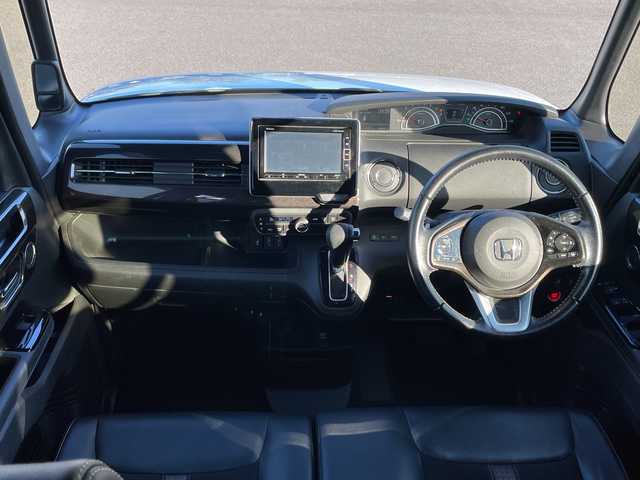 ホンダ Ｎ ＢＯＸ カスタム G L ターボ ホンダセンシング 愛媛県 2018(平30)年 3.7万km プレミアムホワイトパールⅡ 純正ナビ/バックカメラ/ＥＴＣ/ドラレコ前後/ＬＥＤ/アダプティブクルーズコントロール/横滑り防止装置/レーンキープアシスト/衝突被害軽減システム/コーナーセンサー/両側パワースライドドア/革巻きステアリング/純正AW/純正フロアマット/スタッドレスタイヤ積載 155/65/14