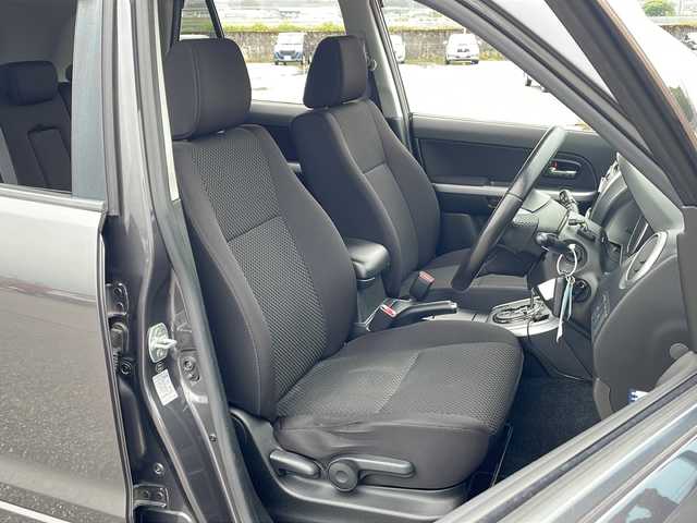 スズキ エスクード XG 富山県 2010(平22)年 7.1万km クエーサーグレーメタリック 禁煙／４ＷＤ／社外ＨＤＤナビ（ＧＣＸ８１０）／フルセグ／ＥＴＣ／ＤＶＤ再生／シートヒーター/純正ＡＷ夏タイヤ有／
