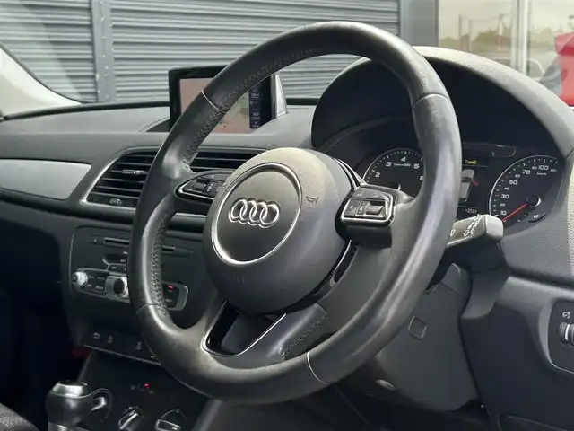 アウディ Ｑ３ 1．4 TFSI 茨城県 2015(平27)年 4万km モンスーングレーメタリック パーキングエイド/Bカメラ/スマートキー/純正HDDナビ/DVD/BT/TV/純正フロアマット/純正17インチAW/純正トランクマット/パワートランク/ETC