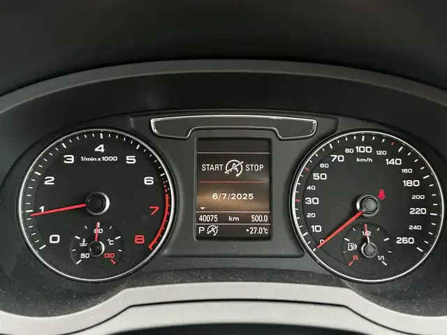アウディ Ｑ３ 1．4 TFSI 茨城県 2015(平27)年 4万km モンスーングレーメタリック パーキングエイド/Bカメラ/スマートキー/純正HDDナビ/DVD/BT/TV/純正フロアマット/純正17インチAW/純正トランクマット/パワートランク/ETC