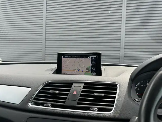 アウディ Ｑ３ 1．4 TFSI 茨城県 2015(平27)年 4万km モンスーングレーメタリック パーキングエイド/Bカメラ/スマートキー/純正HDDナビ/DVD/BT/TV/純正フロアマット/純正17インチAW/純正トランクマット/パワートランク/ETC