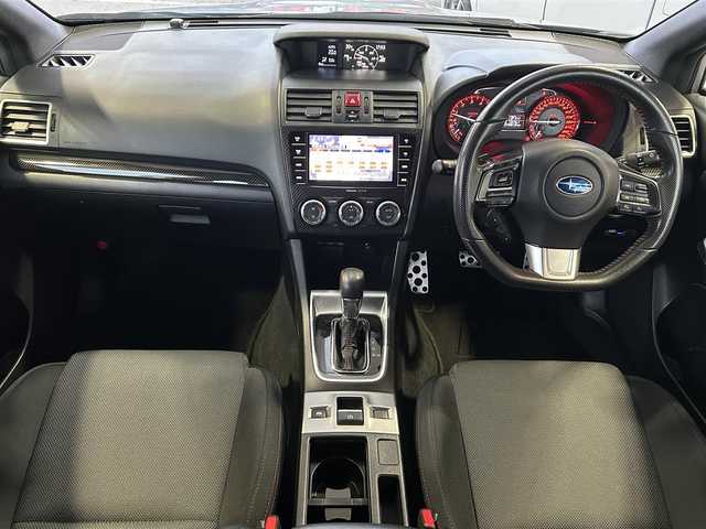 スバル ＷＲＸ Ｓ４ 2．0GT アイサイト 道東・釧路十勝 2015(平27)年 7.9万km アイスシルバーメタリック 4WD/アイサイト/・プリクラッシュブレーキ（自動ブレーキ）/・レーンキープアシスト/・全車速追従機能付クルーズコントロール/・AT誤発進抑制制御/・後退時ブレーキアシスト/・アクティブレーンキープ/ターボエンジン/STIリップスポイラー/スバルリヤビークルディテクション/パワーステアリング/革巻きステアリング/純正ナビ（CD.DVD.BT.SD)/Bluetooth/USB入力端子/バック.サイドカメラ/パドルシフト/パワーシート(D+N)/パワーウィンドウ/電動化駆動ミラー/ドアバイザー/ドライブレコーダー/ETC2.0/電動パーキングブレーキ/LEDヘッドライト/オートライト/フロントフォグ/プッシュスタート/横滑り防止装置/衝突軽減システム/スマートキー/保証書/取扱説明書