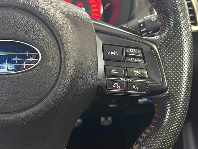 スバル ＷＲＸ Ｓ４ 2．0GT アイサイト 道東・釧路十勝 2015(平27)年 7.9万km アイスシルバーメタリック 4WD/アイサイト/・プリクラッシュブレーキ（自動ブレーキ）/・レーンキープアシスト/・全車速追従機能付クルーズコントロール/・AT誤発進抑制制御/・後退時ブレーキアシスト/・アクティブレーンキープ/ターボエンジン/STIリップスポイラー/スバルリヤビークルディテクション/パワーステアリング/革巻きステアリング/純正ナビ（CD.DVD.BT.SD)/Bluetooth/USB入力端子/バック.サイドカメラ/パドルシフト/パワーシート(D+N)/パワーウィンドウ/電動化駆動ミラー/ドアバイザー/ドライブレコーダー/ETC2.0/電動パーキングブレーキ/LEDヘッドライト/オートライト/フロントフォグ/プッシュスタート/横滑り防止装置/衝突軽減システム/スマートキー/保証書/取扱説明書
