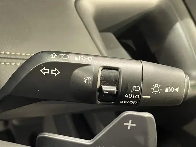 日産 セレナ ハイウェイスター V 愛知県 2023(令5)年 1.5万km ダイヤモンドブラック 純正１２．３インチナビ　/（AM/FM/フルセグTV/Bluetooth/CarPlay/USB)/純正フリップダウンモニター　/プロパイロット　/衝突軽減ブレーキ/ハンドル支援/先行車発進お知らせ/車線逸脱警報/アラウンドビューモニター　/ワイヤレス充電　/両側パワースライドドア　/ビルトインＥＴＣ２．０　/デジタルインナーミラー　/ブラインドスポットモニター/パドルシフト/コーナーセンサー/アイドリングストップ/LEDヘッドライト/LEDフォグランプ/純正フロアマット/USB接続