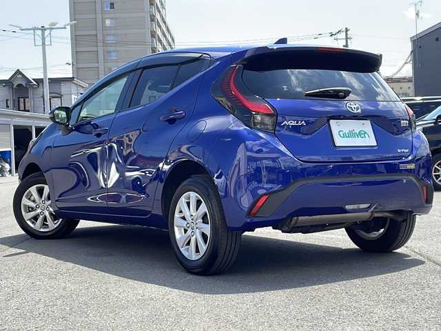 トヨタ アクア Z 道北・旭川 2022(令4)年 2.1万km ダークブルーマイカM ・4WD/・禁煙車/・10.5インチディスプレイオーディオナビ/BT/CD/DVD/AppleCarplay/AndroidAuto/・ナノイー/・衝突被害軽減ブレーキ/・レーンキープアシスト/・レーダークルーズコントロール/・アイドリングストップ/・前後コーナーセンサー/・盗難防止装置/・ETC/・AC100V/・電動格納ミラー/・ライトレベライザー/・LEDヘッドライト/・リアフォグランプ/・純正フロアマット/・取扱説明書/・スペアキー1本