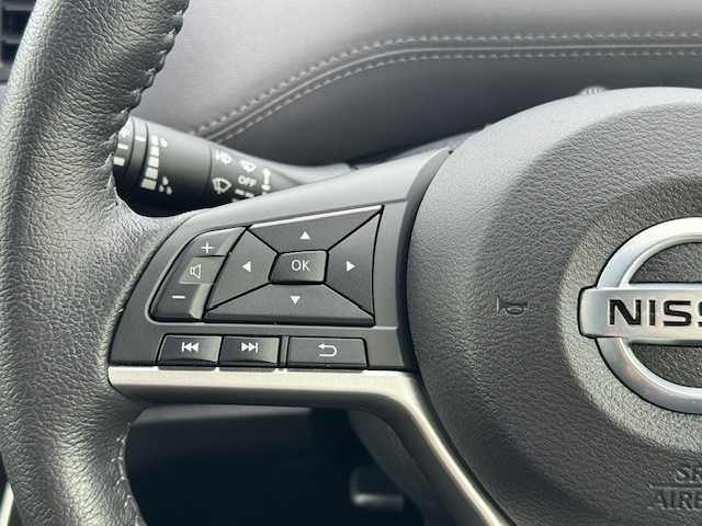 日産 セレナ e－パワー ハイウェイスター V 静岡県 2021(令3)年 1.2万km オレンジ ●純正10インチナビ/(フルセグ/CD/DVD/Blu-ray/Bluetooth)/●合皮シート/●全方位カメラ/●レーダークルーズコントロール/●ブラインドスポットモニター/●衝突被害軽減システム/●レーンキープアシスト/●前後コーナーセンサー/●電動パーキングブレーキ/●オートブレーキホールド/●LEDライト＆フォグランプ/●オートライト/●革巻きステアリング/●ステアリングスイッチ/●ETC2.0/●前方ドライブレコーダー/●デジタルインナーミラー/●両側パワースライドドア/●全席防水シート/●ドアバイザー/●スマートキー/●プッシュスタート/●社外フロアマット/●純正１５インチアルミホイール/●ダブル＋サイドSRS＋ABS
