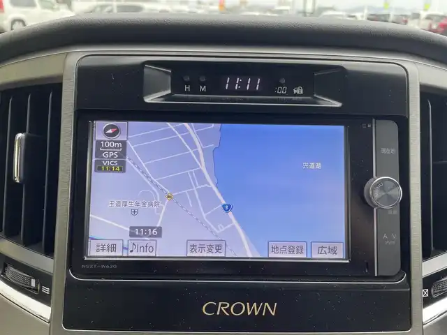 トヨタ クラウン ハイブリッド ロイヤル 島根県 2013(平25)年 7.1万km プレシャスシルバー 登録時走行距離70781km/保証書/取扱説明書/純正SDナビ/・フルセグTV/・Bluetooth接続/・CD/DVD再生/・SDミュージックサーバー/バックカメラ/ビルトインETC/前席シートヒーター/ハンドルヒーター/前後ドライブレコーダー/ステアリングスイッチ/スマートキー/スペアキー/プッシュスタート