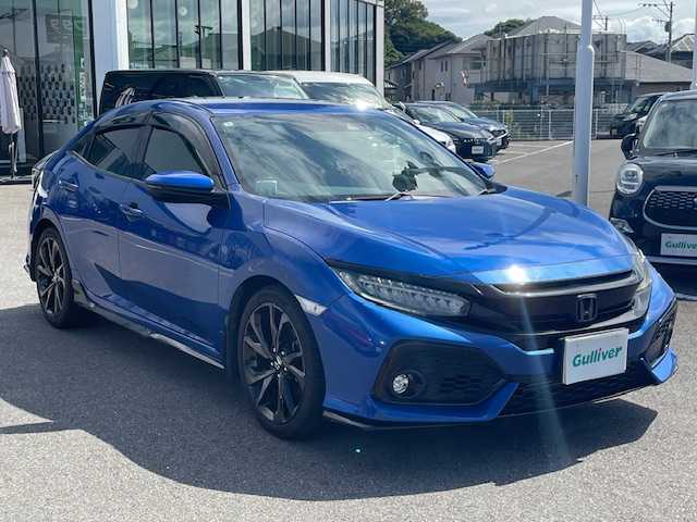 ホンダ シビック ハッチバック ホンダセンシング 長崎県 2018(平30)年 4.2万km ブリリアントスポーティブルーメタリック2トーン 無限エアロ/純正SDナビ/CD/DVD/BT/USB/フルセグTV/バックカメラ/ホンダセンシング/レーダークルーズコントロール/レーンキープアシスト/革調シートカバー/社外レーダー（ZERO 704V）/LEDオートライト/ビルトインETC/スペアキー/保証書/取扱説明書