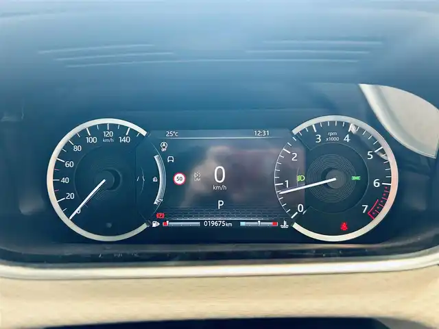 ランドローバー レンジローバーイヴォーク S 大阪府 2021(令3)年 2万km 黒Ⅱ ワンオーナー/純正ナビ/360度カメラ/applecarplay/ACC/レザーシート/パワーシート/シートヒーター/純正20インチAW/LEDヘッドライト/電動リアゲート/ブラインドスポット/クリアランスソナー/ETC/スマートキー