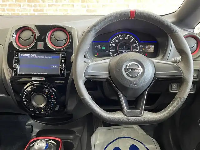 日産 ノート e－パワー ニスモ 岩手県 2018(平30)年 6.1万km ブリリアントホワイトパール アラウンドビューモニター/インテリジェントルームミラー/専用サスペンション/専用チューニングコンピューター/専用スポーツシート　/エマージェンシーブレーキ/車線逸脱警報/踏み間違い衝突防止アシスト/前後ソナー/純正ナビ/フルセグTV/ETC２．０/LEDヘッドライト/純正16インチアルミホイール/純正フロアマット