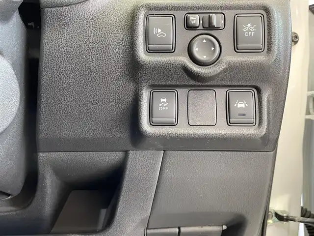 日産 ノート e－パワー ニスモ 岩手県 2018(平30)年 6.1万km ブリリアントホワイトパール アラウンドビューモニター/インテリジェントルームミラー/専用サスペンション/専用チューニングコンピューター/専用スポーツシート　/エマージェンシーブレーキ/車線逸脱警報/踏み間違い衝突防止アシスト/前後ソナー/純正ナビ/フルセグTV/ETC２．０/LEDヘッドライト/純正16インチアルミホイール/純正フロアマット