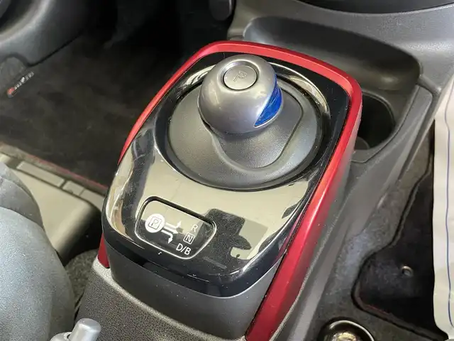 日産 ノート e－パワー ニスモ 岩手県 2018(平30)年 6.1万km ブリリアントホワイトパール アラウンドビューモニター/インテリジェントルームミラー/専用サスペンション/専用チューニングコンピューター/専用スポーツシート　/エマージェンシーブレーキ/車線逸脱警報/踏み間違い衝突防止アシスト/前後ソナー/純正ナビ/フルセグTV/ETC２．０/LEDヘッドライト/純正16インチアルミホイール/純正フロアマット