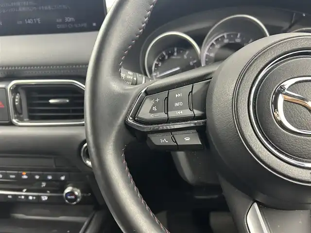 マツダ ＣＸ－８ 25S ブラックトーンED 千葉県 2023(令5)年 1.6万km チタニウムフラッシュマイカ 禁煙車/マツダセーフティサポート/・ドライバー・アテンション・アラート/・車線逸脱警報システム/・ブラインドスポットモニター/・レーンキープアシスト/・スマートブレーキサポート/・スマートシティブレーキサポート/・ヘッドアップディスプレイ/・コーナーセンサー/・レーダークルーズコントロール/純正メモリナビ/・USB/Bluetooth/フルセグTV/・ETC/・全方位カメラ/ハーフレザーシート/・パワーシート/・セカンドシートヒーター/革巻きステアリング/・ステアリングスイッチ/・ステアリングヒーター/MT付きAT/電子パーキング/・ブレーキホールド/純正ラバーフロアマット/純正ドアバイザー/純正19インチAW/オートライト/・LEDヘッドライト/電動格納ウインカーミラー