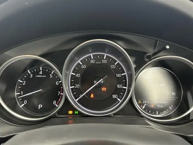 マツダ ＣＸ－８ 25S ブラックトーンED 千葉県 2023(令5)年 1.6万km チタニウムフラッシュマイカ 禁煙車/マツダセーフティサポート/・ドライバー・アテンション・アラート/・車線逸脱警報システム/・ブラインドスポットモニター/・レーンキープアシスト/・スマートブレーキサポート/・スマートシティブレーキサポート/・ヘッドアップディスプレイ/・コーナーセンサー/・レーダークルーズコントロール/純正メモリナビ/・USB/Bluetooth/フルセグTV/・ETC/・全方位カメラ/ハーフレザーシート/・パワーシート/・セカンドシートヒーター/革巻きステアリング/・ステアリングスイッチ/・ステアリングヒーター/MT付きAT/電子パーキング/・ブレーキホールド/純正ラバーフロアマット/純正ドアバイザー/純正19インチAW/オートライト/・LEDヘッドライト/電動格納ウインカーミラー